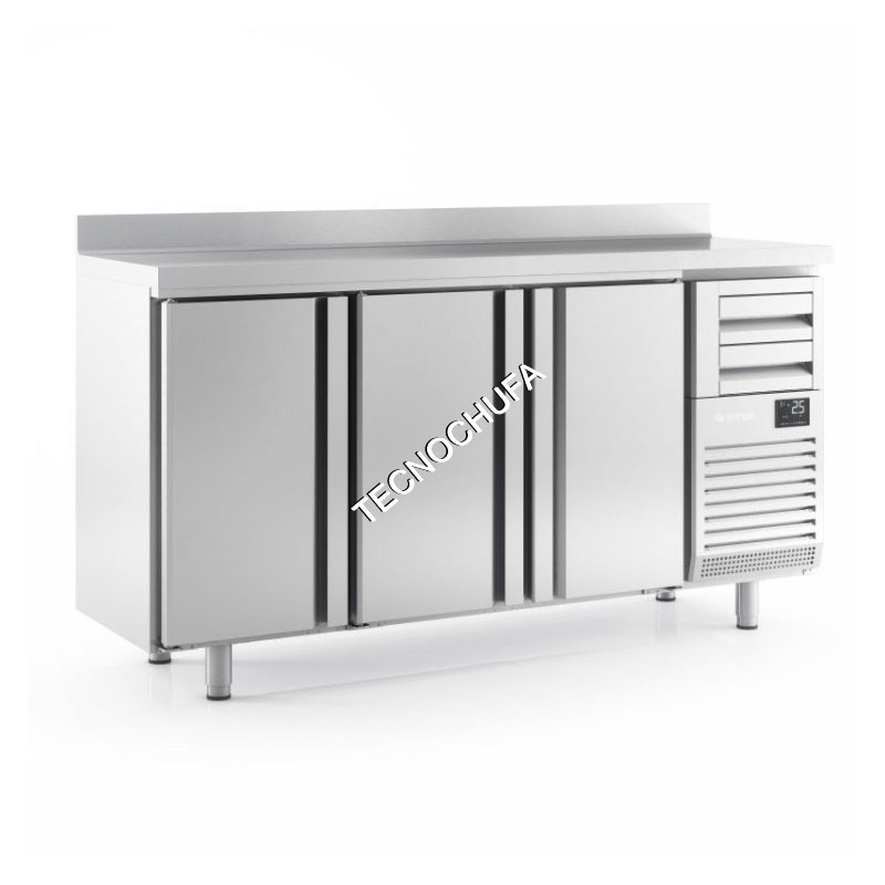 FRONT REFRIGERATED COUNTER FMPP-2000II